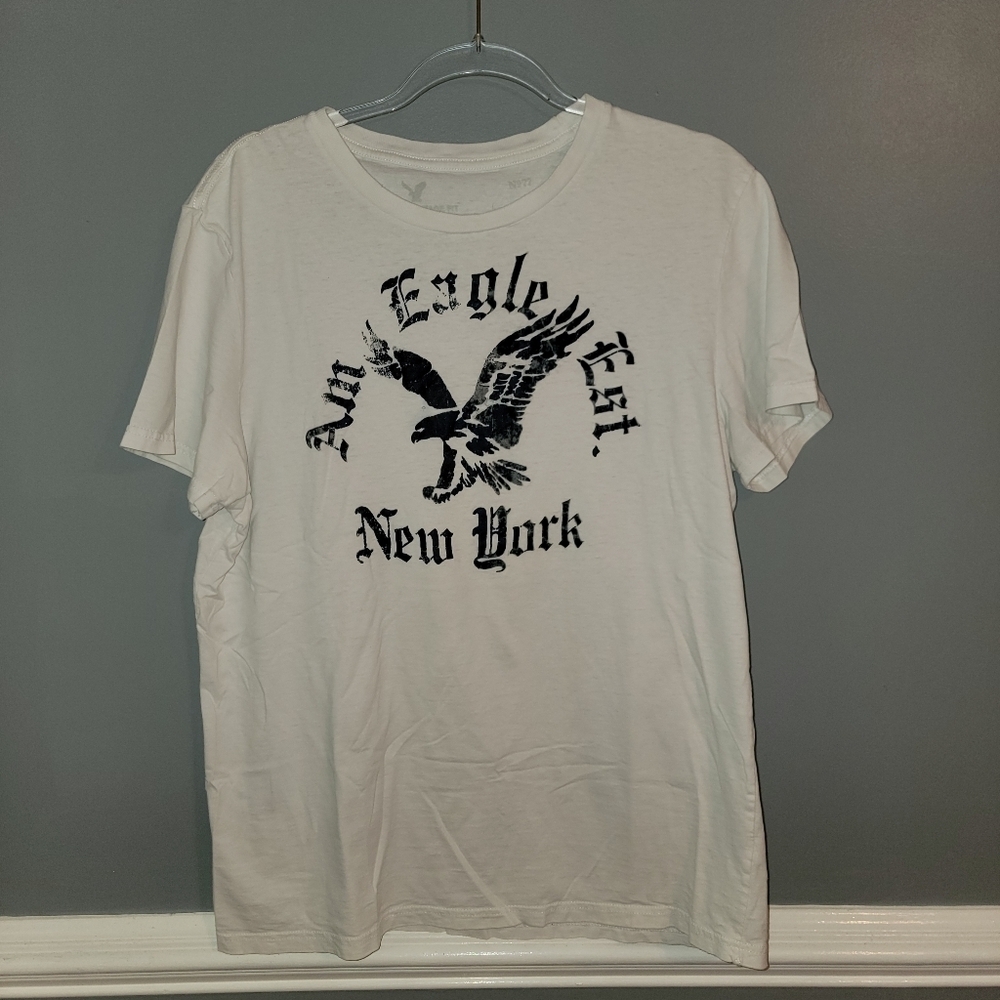 American Eagle Outfitters White Tee with Blue Graphic